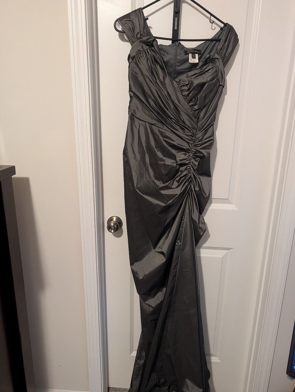 Tadashi Shoji Metallic Pewter/Silver Stretch Taffeta Gown 6